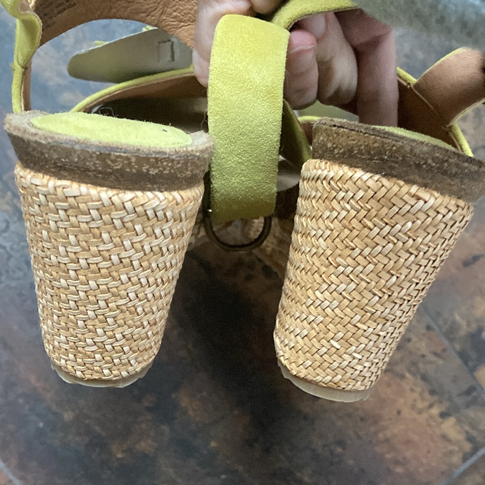 Sofft Cali Wedge in Citron - Picture 5 of 11
